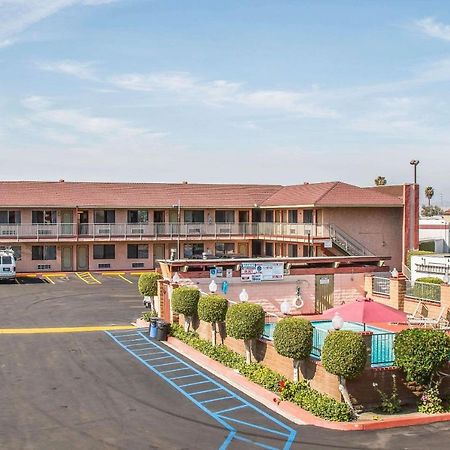 Econo Lodge Anaheim North Kültér fotó