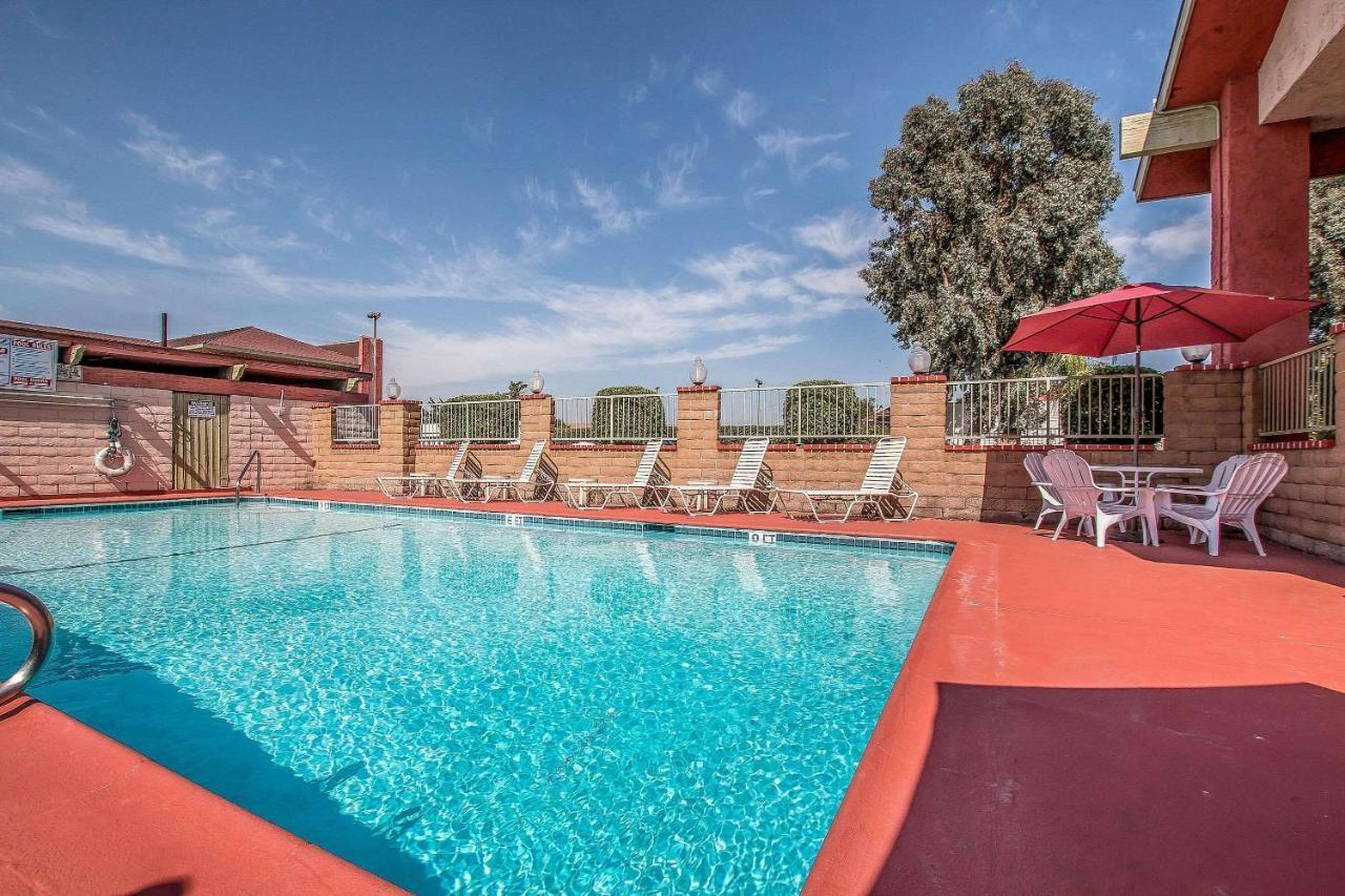 Econo Lodge Anaheim North Kültér fotó