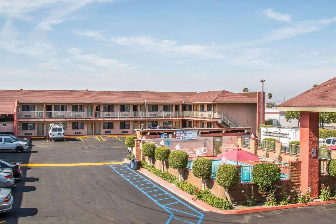 Econo Lodge Anaheim North Kültér fotó